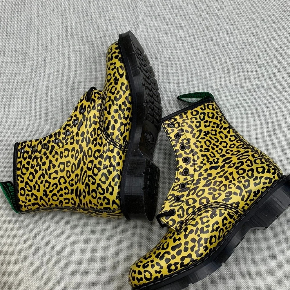 Bloomie's x Solovair Women's Printed Lace Up Combat Boots Sz US 9 - Picture 2 of 12